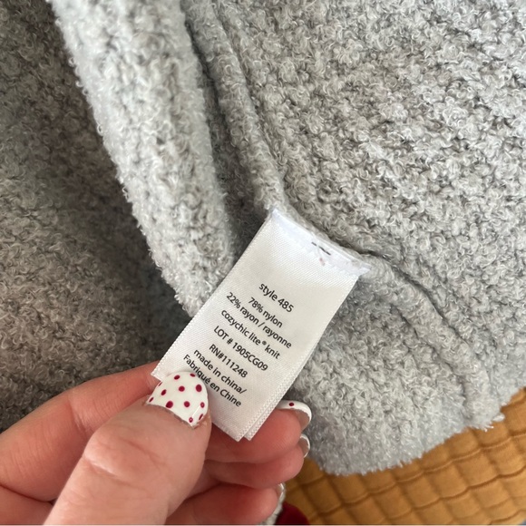 Barefoot Dreams Women's Medium Cardigan Sweater - Picture 9 of 9